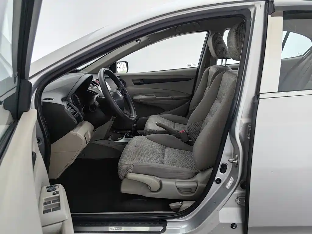 Honda City Classic 2014 — фото 10