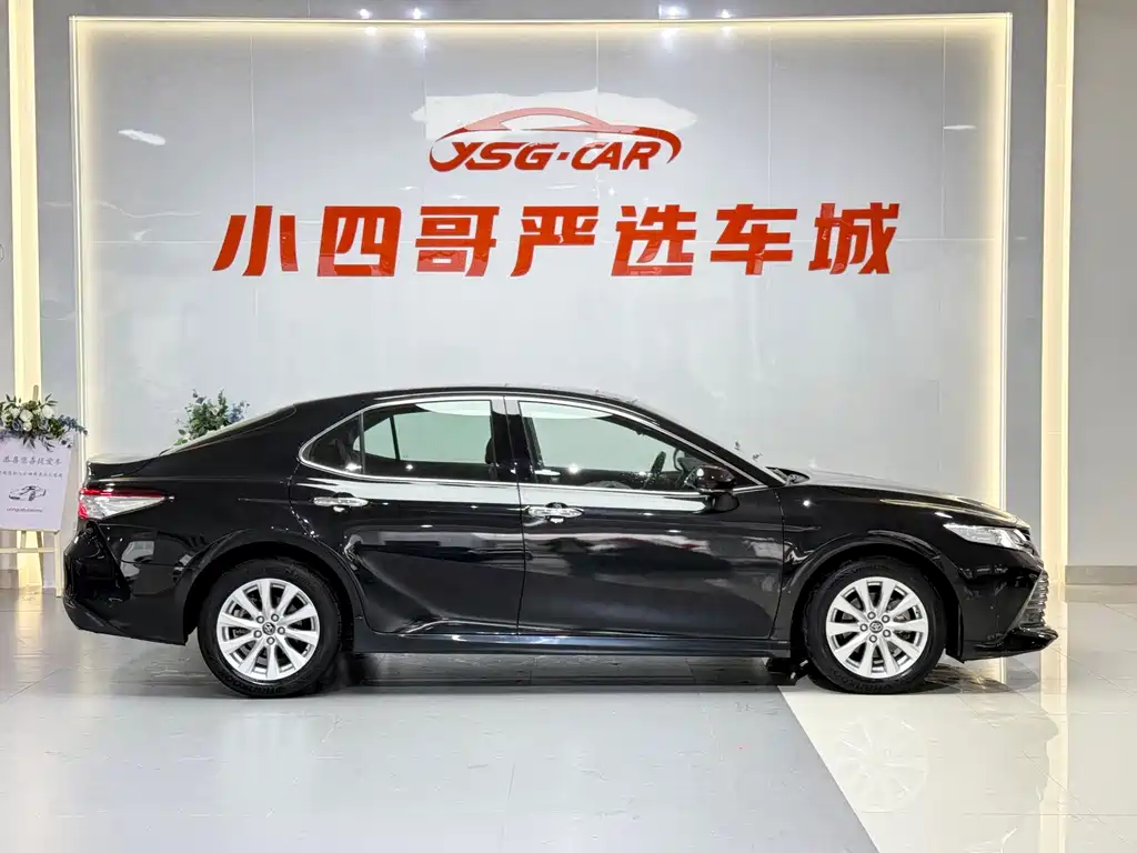 Toyota Camry 2020 — фото 4