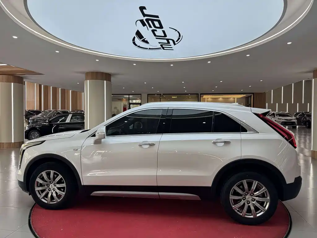 Cadillac XT4 2020 — фото 7