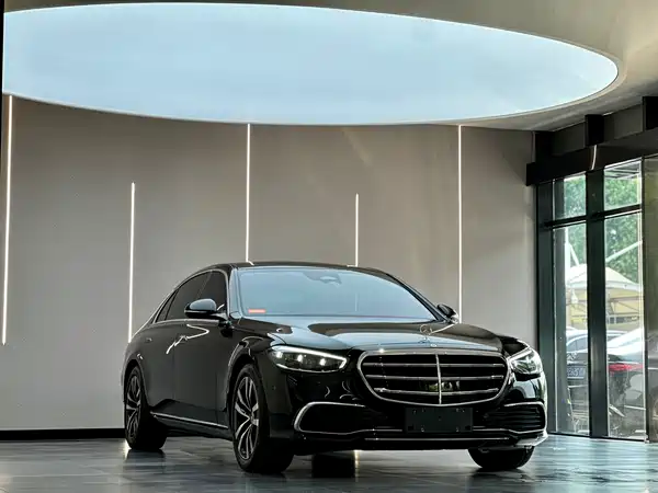 Mercedes-Benz S-Class 2024