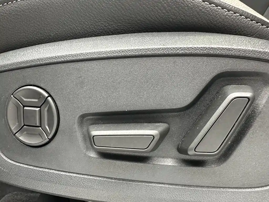 Audi Q3 2023 — фото 13
