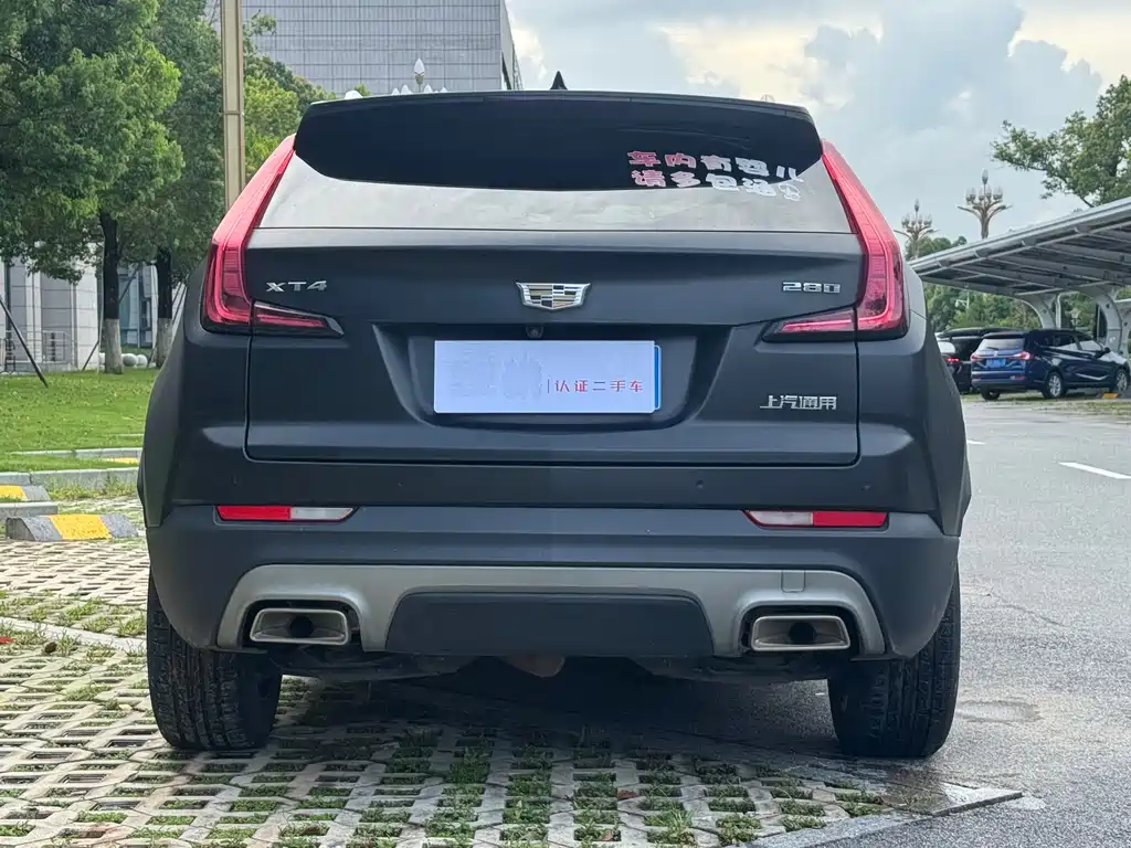 Cadillac XT4 2021 — фото 7