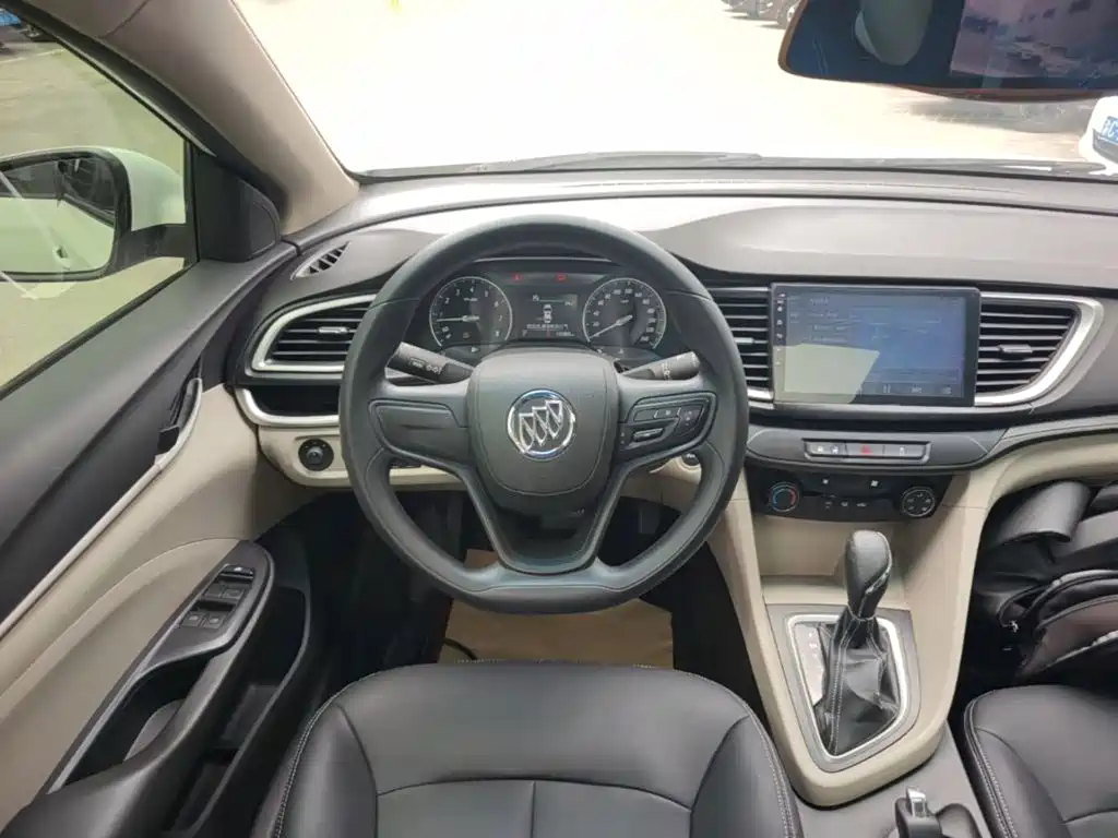 Buick Excelle 2017 — фото 11