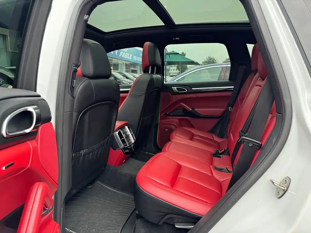 Porsche Cayenne 2015 — фото 14
