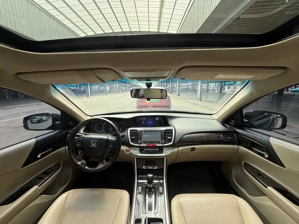 Honda Accord 2014 — фото 14