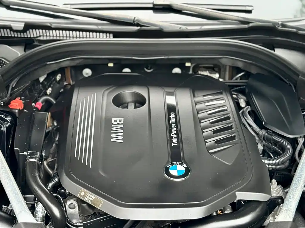 BMW 6 Series GT 2018 — фото 28