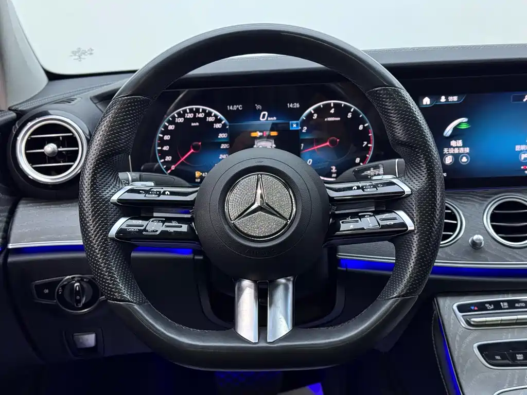 Mercedes-Benz E-Class 2022 — фото 15