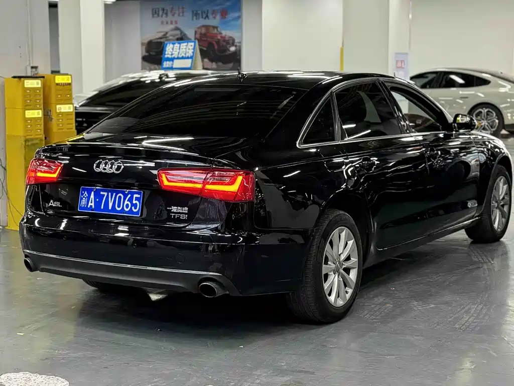 Audi A6L 2014 — фото 32