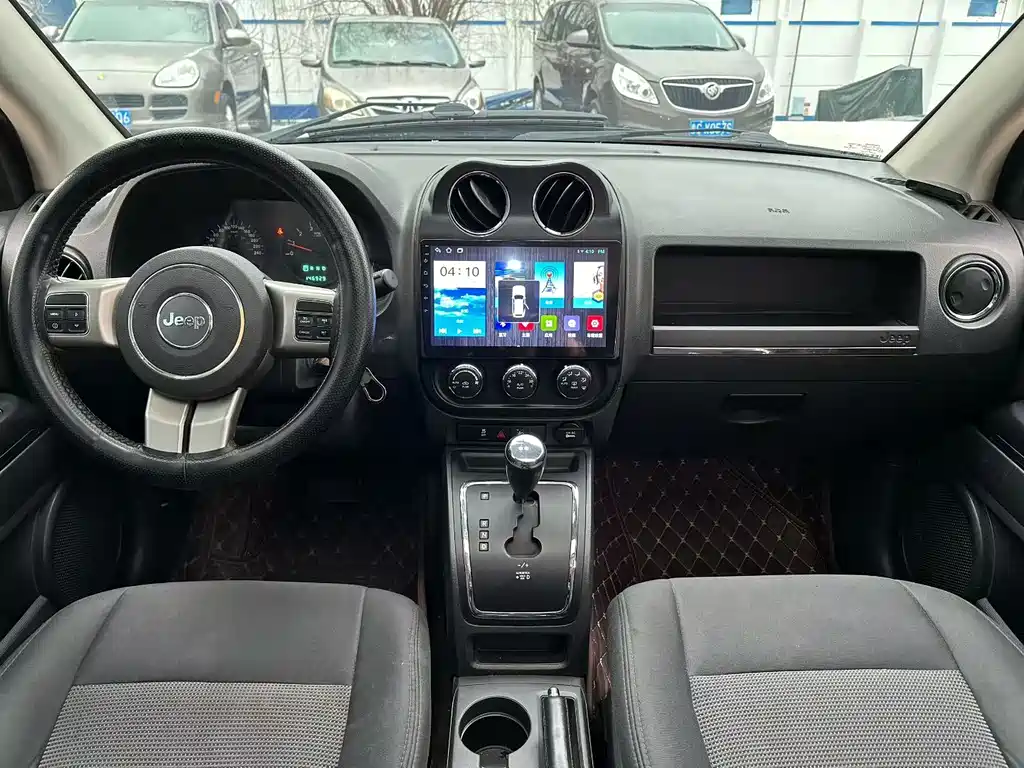 Jeep Compass 2013 — фото 9