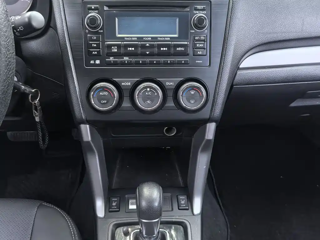 Subaru Forester 2015 — фото 13