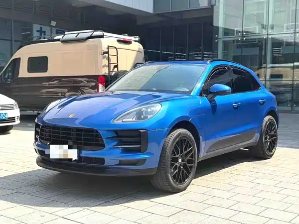 Porsche Macan 2021
