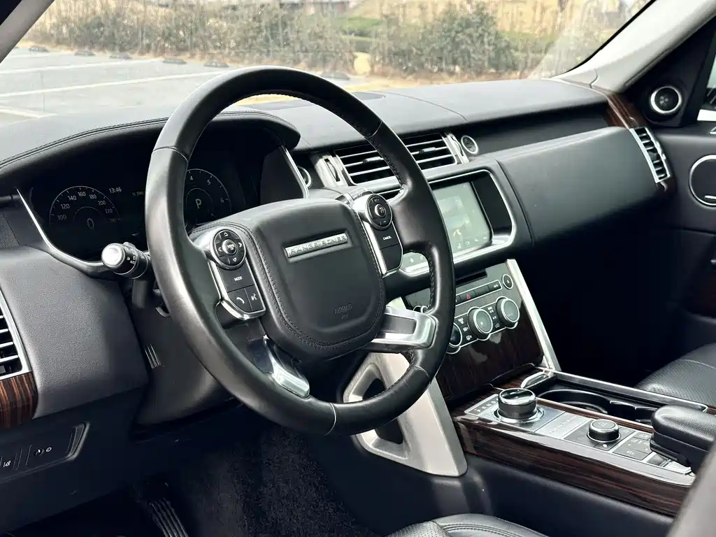 Land Rover Range Rover 2015 — фото 11