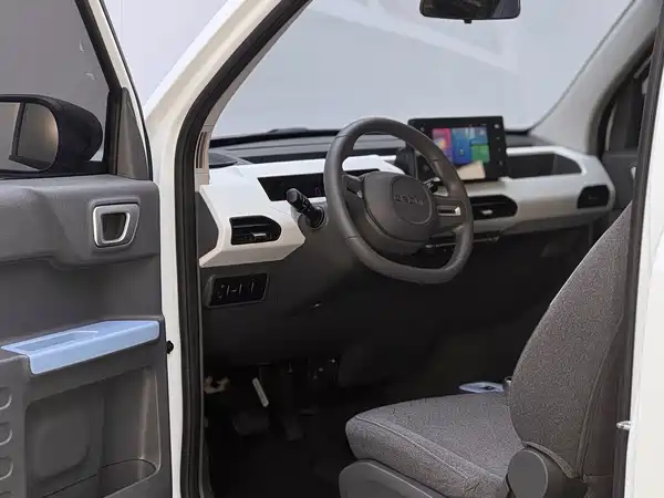 Geely Galaxy Panda 2023