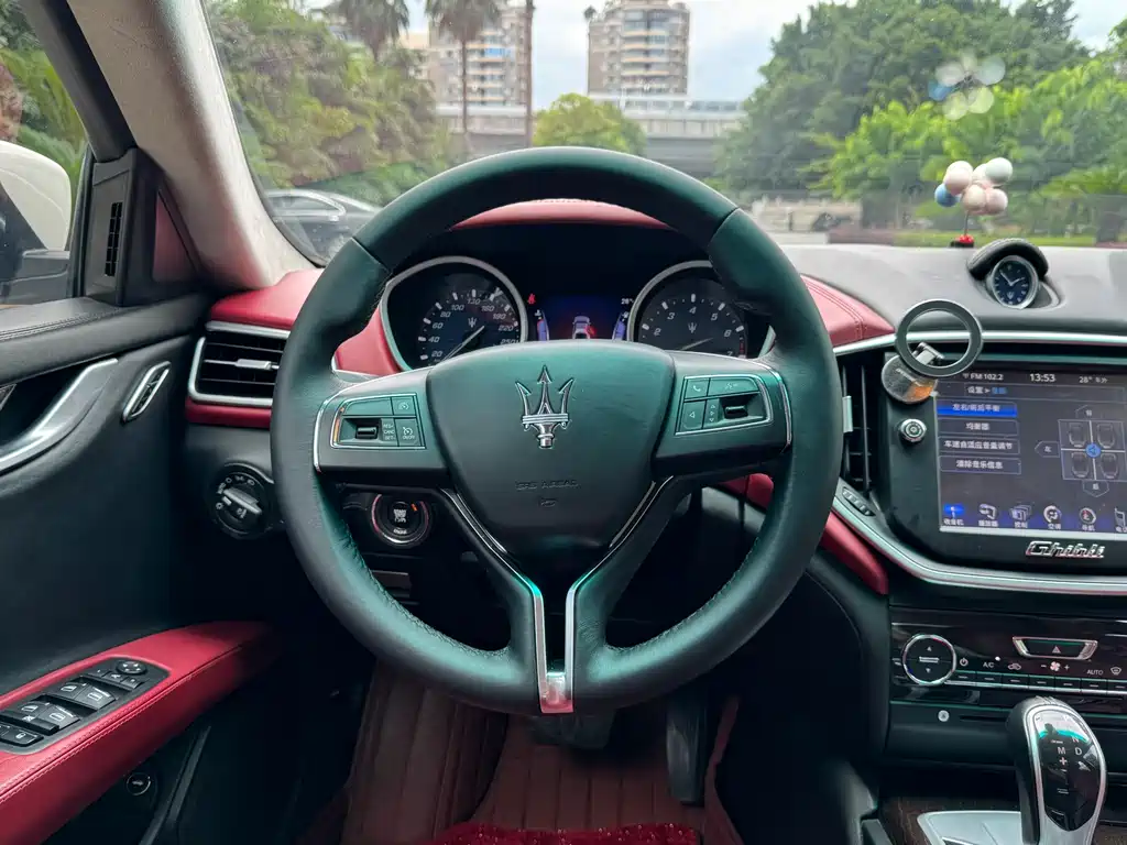 Maserati Ghibli 2016 — фото 10