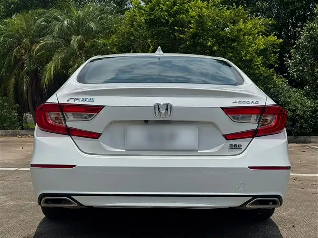 Honda Accord 2018 — фото 8