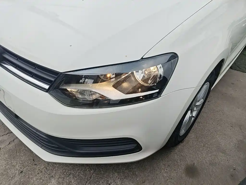 Volkswagen Polo 2015 — фото 24