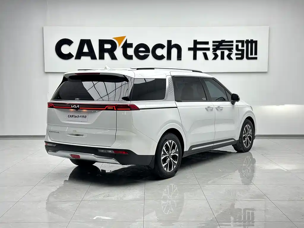 Kia Carnival 2022 — фото 3