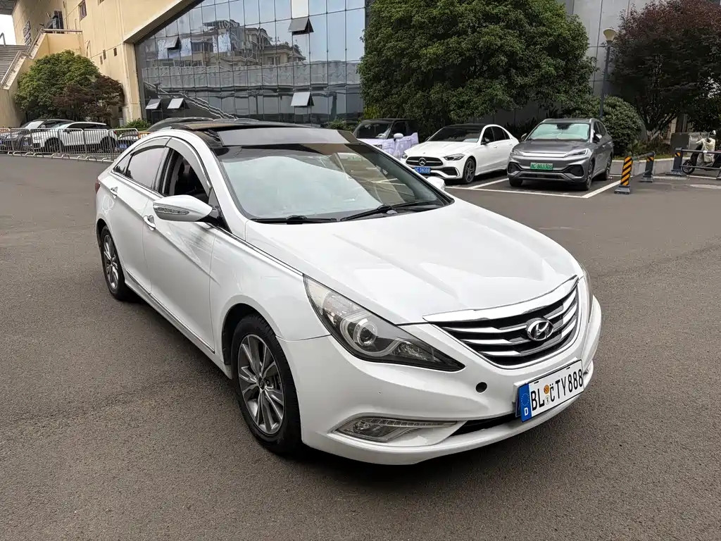 Hyundai Sonata 2014 — фото 3