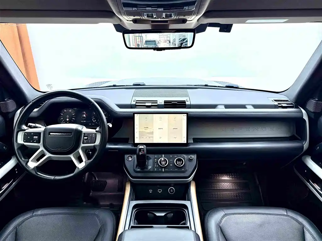 Land Rover Defender 2023 — фото 9