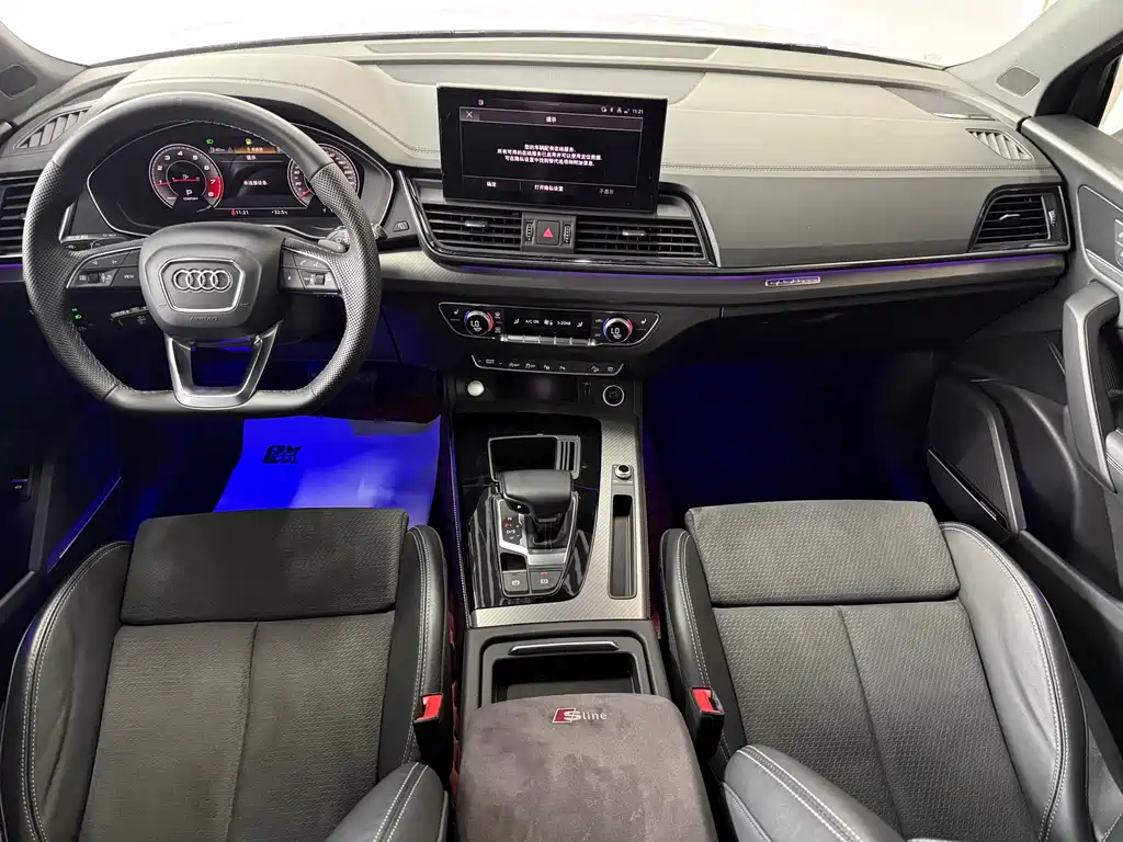 Audi Q5L Sportback 2021 — фото 11
