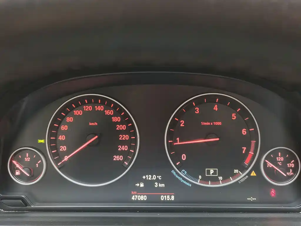 BMW 5 Series 2015 — фото 19