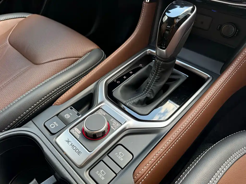 Subaru Forester 2023 — фото 10