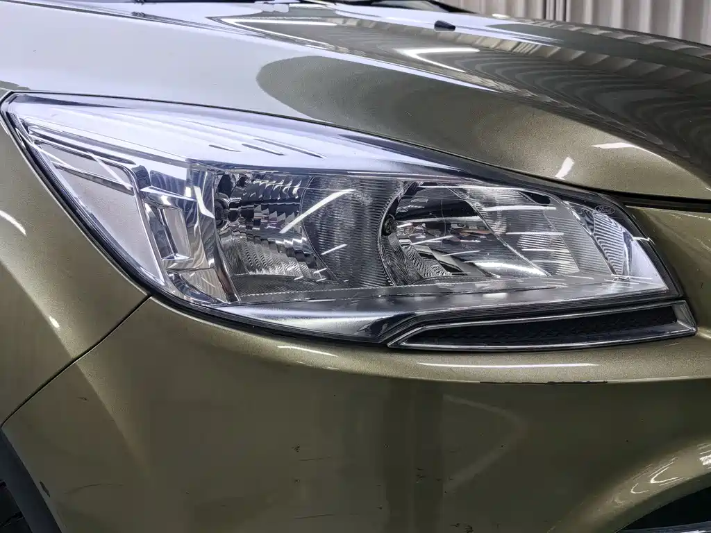 Ford Kuga 2013 — фото 4
