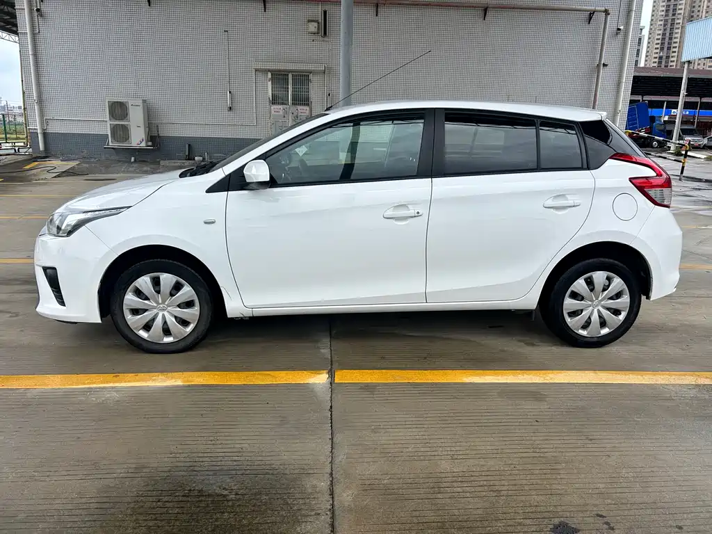 Toyota Yaris L 2016
