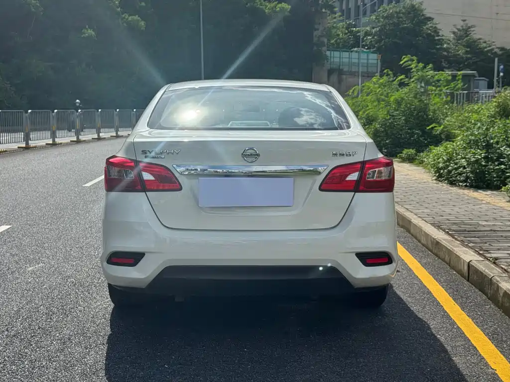 Nissan Sylphy 2019 — фото 12