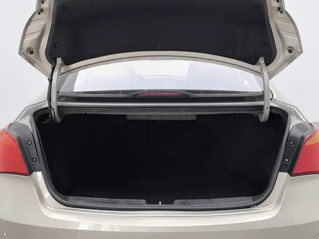 Hyundai Mistra 2016 — фото 16