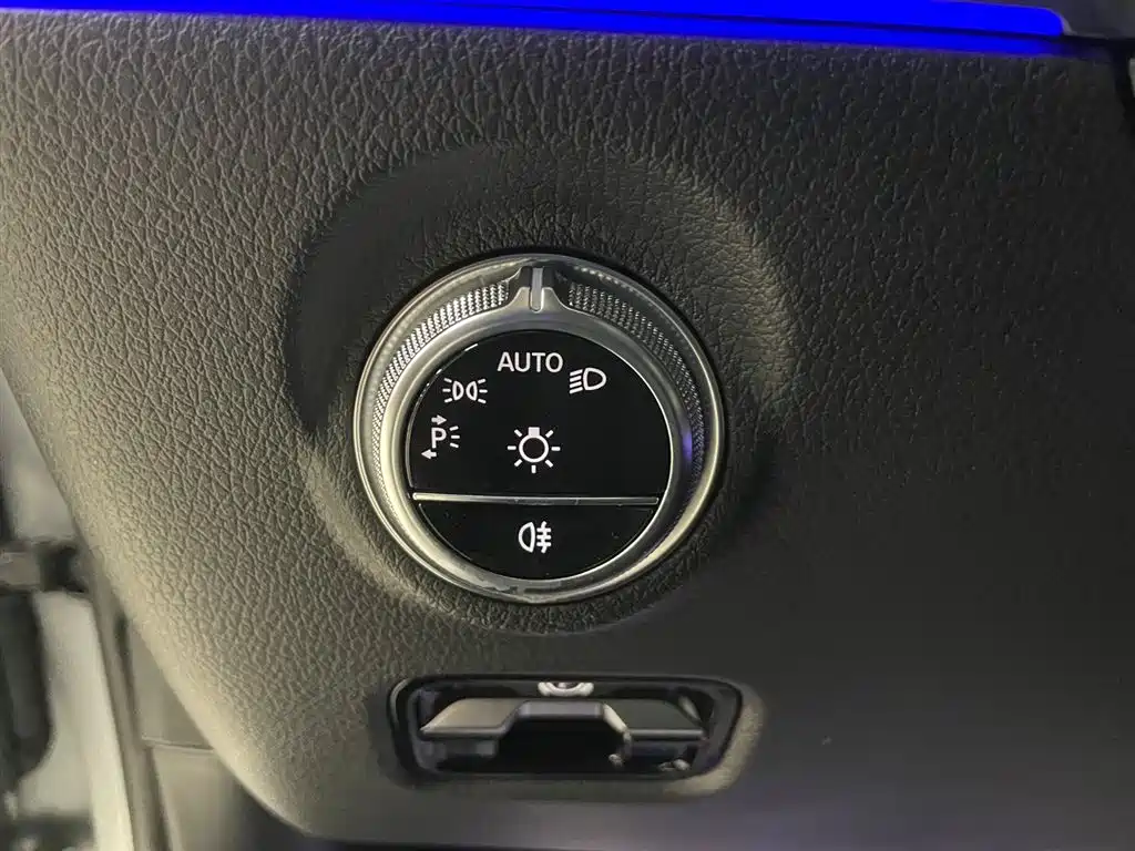 Mercedes-Benz C-Class 2022 — фото 16