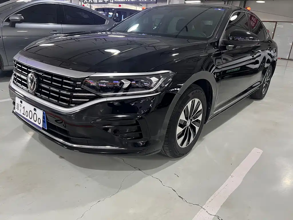 Volkswagen Passat 2023