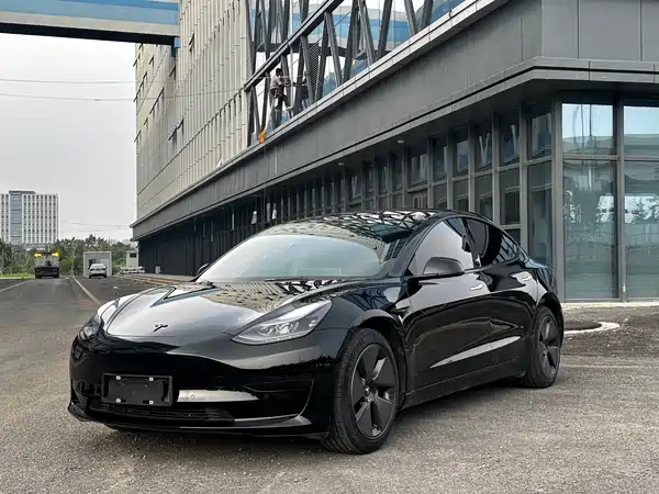 Tesla Model 3 2023