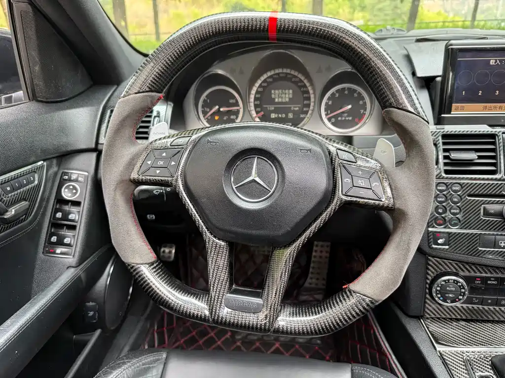 Mercedes-Benz C-Class AMG 2010 — фото 12