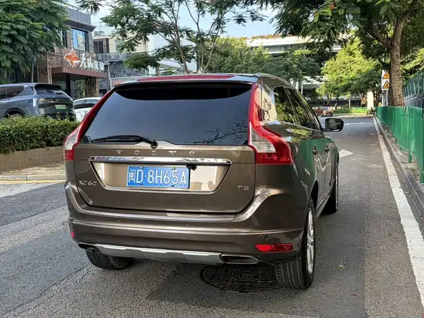 Volvo XC60 2015