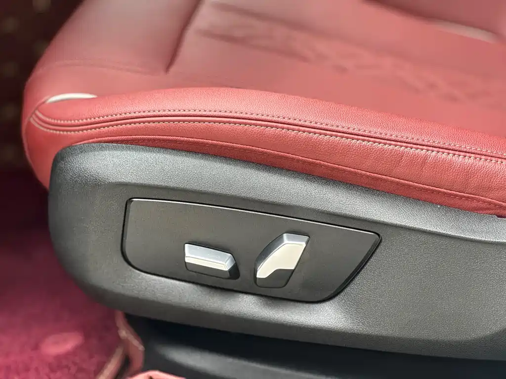 BMW 5 Series 2024 — фото 10