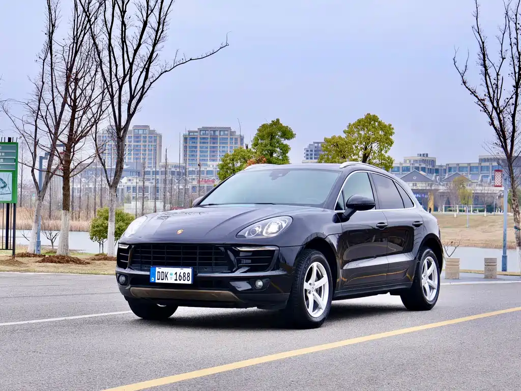 Porsche Macan 2016 — фото 1