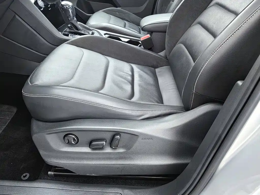 Volkswagen Tiguan L 2017 — фото 20