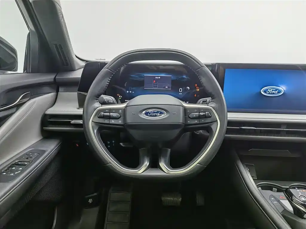 Ford Edge 2023 — фото 11