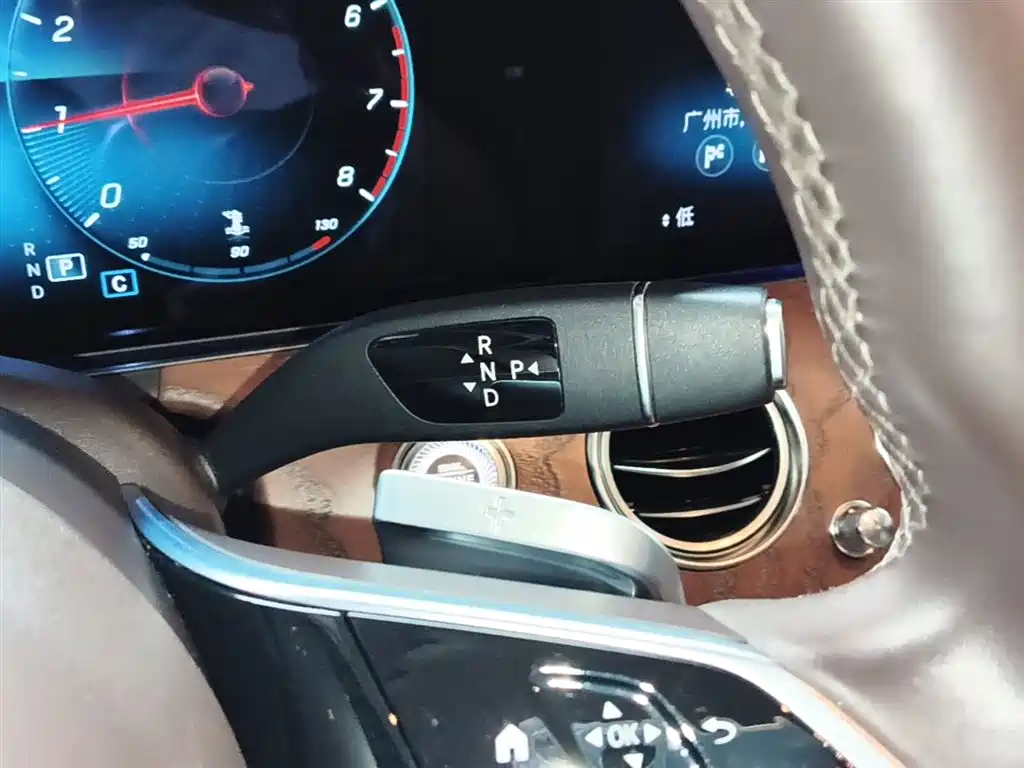 Mercedes-Benz E-Class 2023 — фото 14