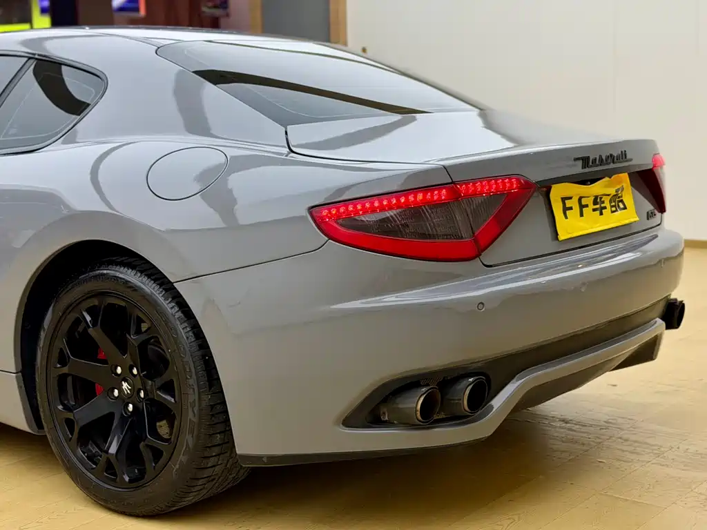 Maserati Granturismo 2016 — фото 8