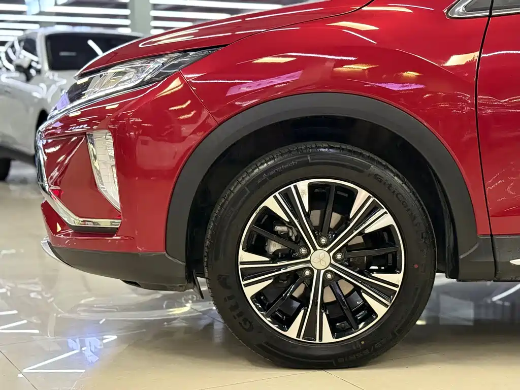 Mitsubishi Eclipse Cross 2018 — фото 20