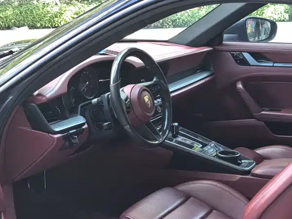 Porsche 911 2020