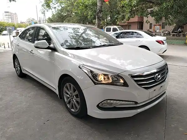 Hyundai Mistra 2014