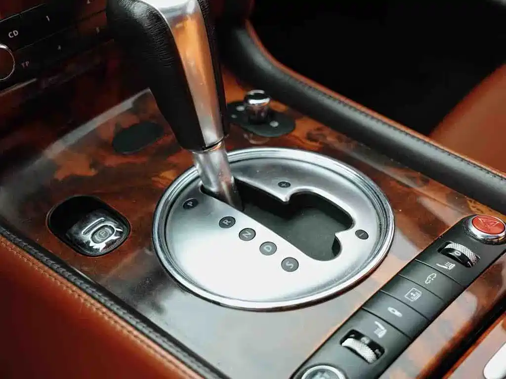 Bentley Flying Spur 2008 — фото 10