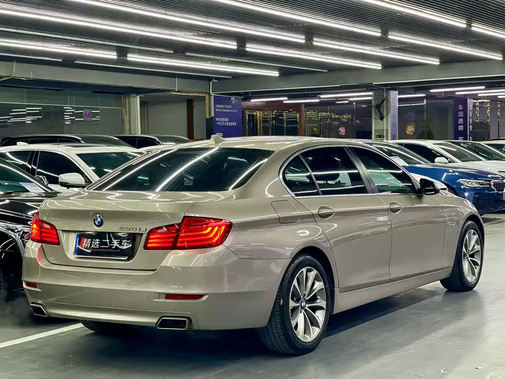 BMW 5 Series 2017 — фото 7