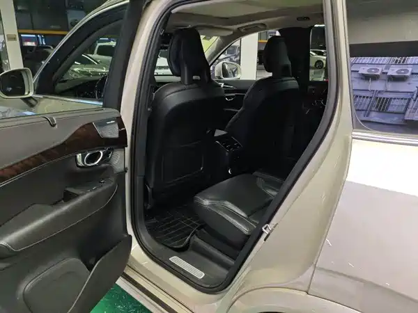 Volvo XC90 2016