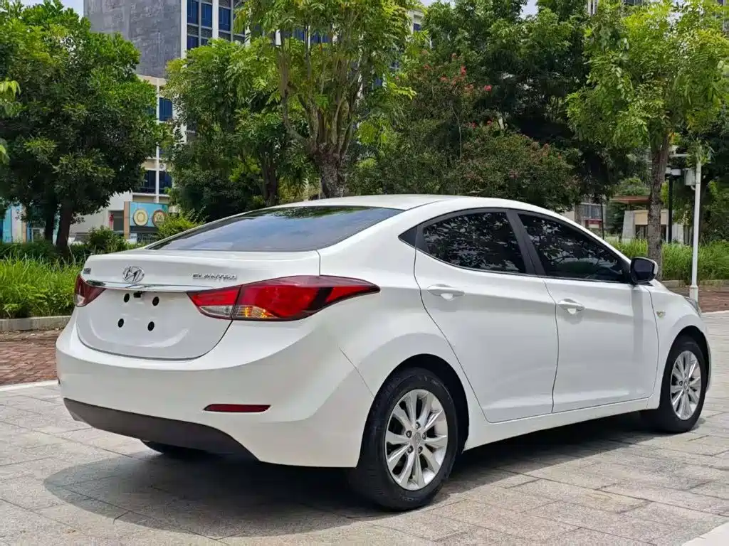 Hyundai Elantra Langdong 2018 — фото 8