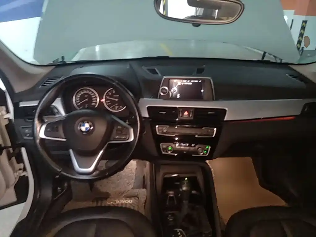 BMW X1 2017 — фото 10