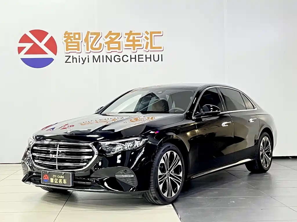Mercedes-Benz E-Class 2025 — фото 1